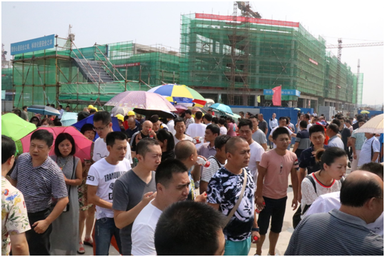 1470982099072070106.png 大红门面辅料市场明年上半年完成疏解 数百家商户赴永清考察