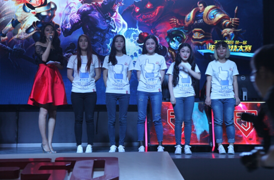 图注:AgFox.Girl女子战队成员 图注:AgFox.Girl女子战队成员